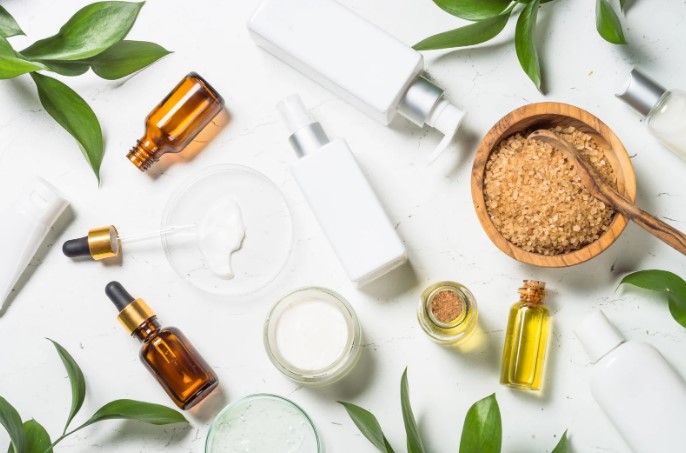 Які основні типи шкіри і як вони впливають на вибір доглядової косметики