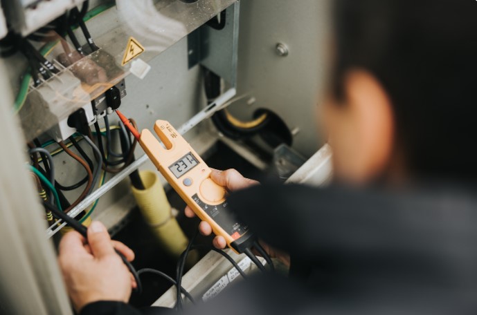 Инструкция по безопасному обращению с токовыми клещами